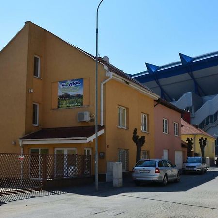 Hotel Nerudova Six Koszyce Zewnętrze zdjęcie